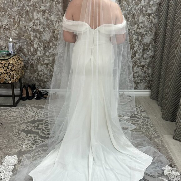 New Never Worn Aesling Bardi Wedding Gown - Picture 3 of 6